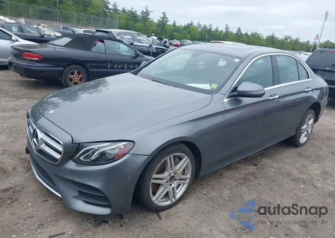 2017 Mercedes-Benz E 300 4Matic из США, поврежденный, VIN WDDZF4KB3HA081096